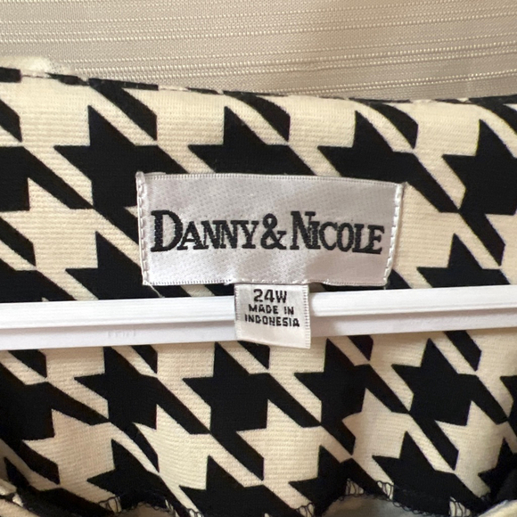 Danny & Nicole houndstooth ruffled open front blazer size 24W (3x) classic - Picture 2 of 8